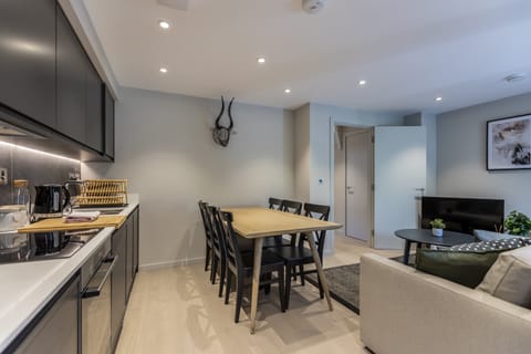 Riverside Retreat Apartment in England