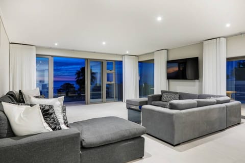 Leader of the Camp Apartment in Cape Town