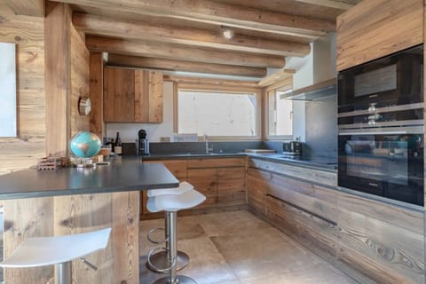 Written in the Wood Apartment in Combloux