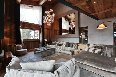Dazzling Diamond Apartment in Megève