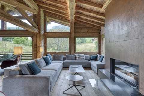 Champagne Slopes Apartment in Megève