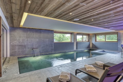 Champagne Slopes Apartment in Megève