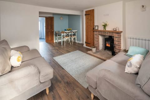 Yakety Axe Apartment in North Dorset District