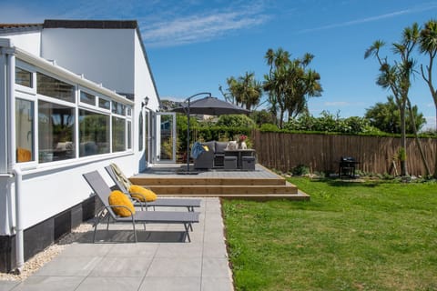 Beachside Beauty  Apartment in England