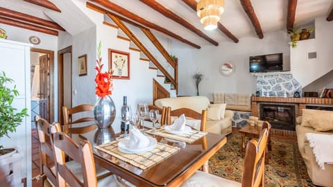 Mountain Sunbeams Apartment in Costa del Sol