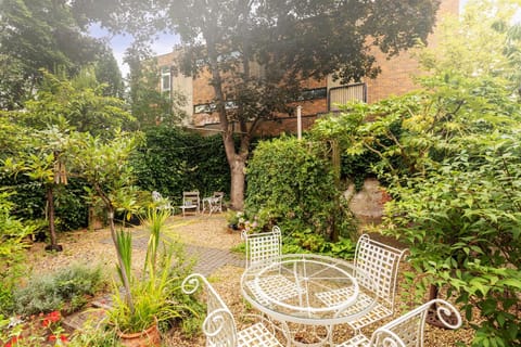 A Victorian Gem Apartment in Henley-on-Thames