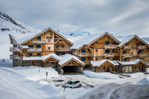 Hazelnut Lodge Apartment in Huez