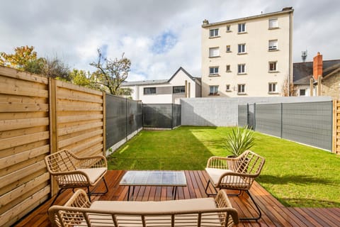 Whisper of the Trees Apartment in Rennes