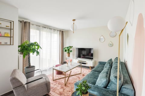 Architect Delight Apartment in Rennes