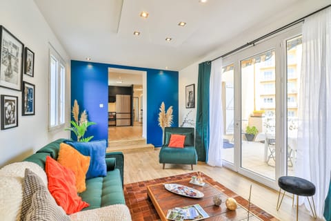 Brothers Under the Sun Apartment in Toulon