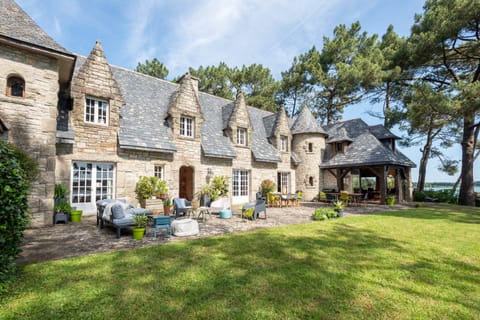 Maison Champagne Apartment in Locmariaquer