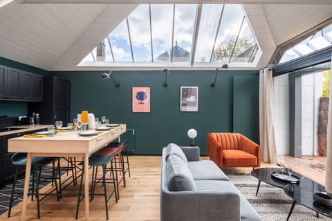 A Fresh Outlook Apartment in Rennes