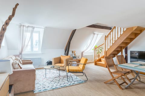 Hessian Hideaway Apartment in Deauville