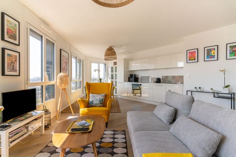 French Manhattan Apartment in Nantes