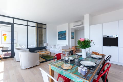 C'est Bleu, C'est Belle Apartment in Marseille