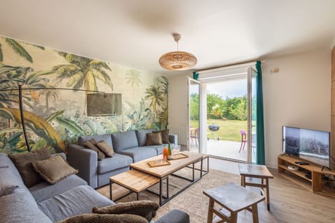 Jungle Greens Apartment in Brittany