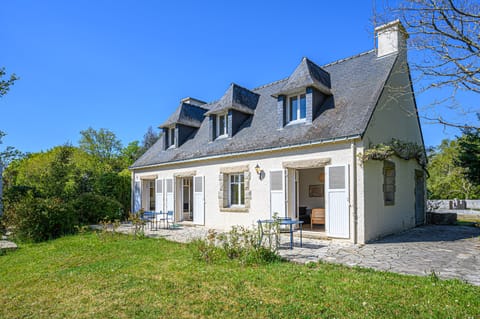 Humbly Yours Apartment in Arradon