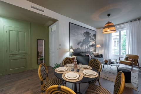 Silver Fir Apartment in Villeurbanne