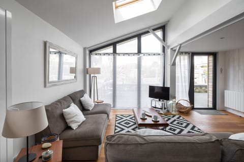 Pure & Simple Apartment in Brittany