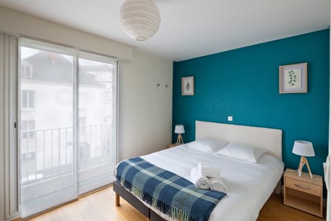The French Sunflower Apartment in Nantes