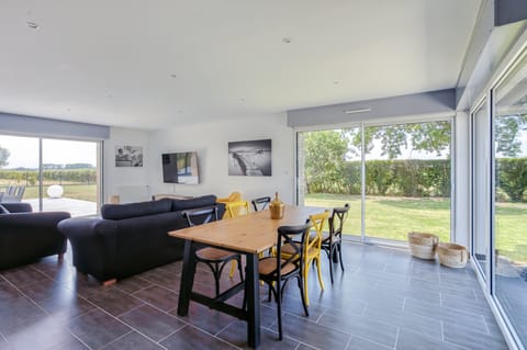 Life in Blue Apartment in Hauts-de-France