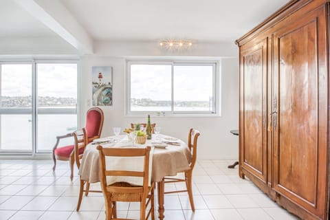 Harbour & Tide Apartment in Brittany