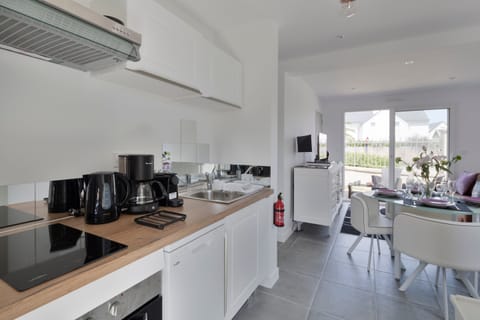 Saint-Lunaire Atelier Apartment in Brittany