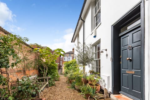 Highwayman’s Cottage Apartment in Oxford