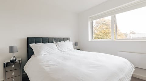 Velvet & Velour Apartment in Bath