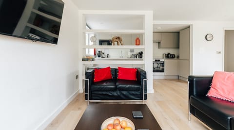 Satin Clouds Apartment in Bath