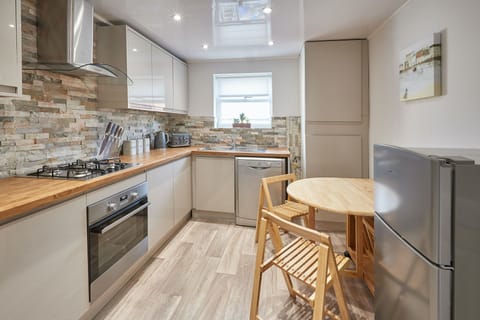 Yorkshire Tea by the Sea Apartment in Saltburn