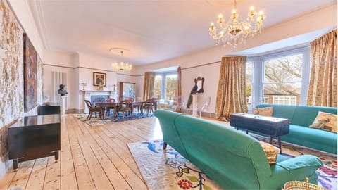 Grand Entrance Apartment in North Shields