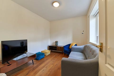 Warm of Winter Apartment in England