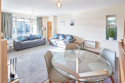 Horizons Become Wider Apartment in Sheffield