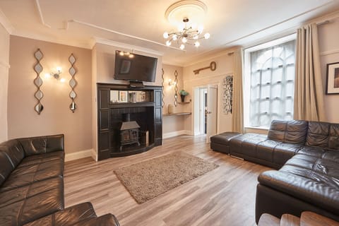 Georgian Grandeur Apartment in England