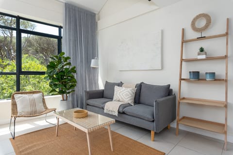 Beachy Botanicals Apartment in Camps Bay