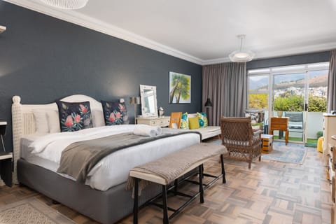 Mouille Point Views Apartment in Cape Town