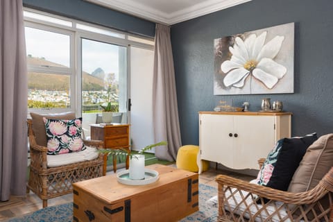 Mouille Point Views Apartment in Cape Town