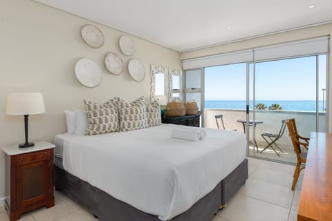 Mountain & Sea Apartment in Sea Point