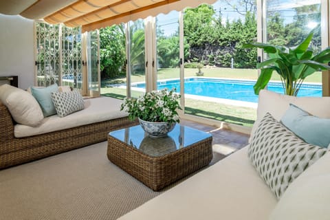 Sunshine & Sugarcane  Apartment in Marbella