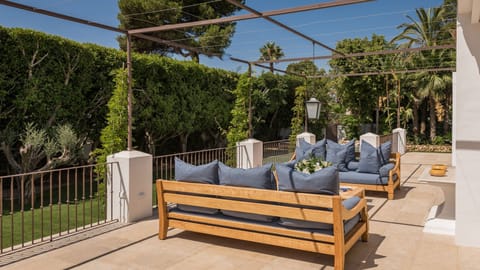 It's Golden Hour  Apartment in Marbella