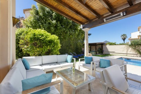 One Foot in Sea Apartment in San Pedro de Alcántara