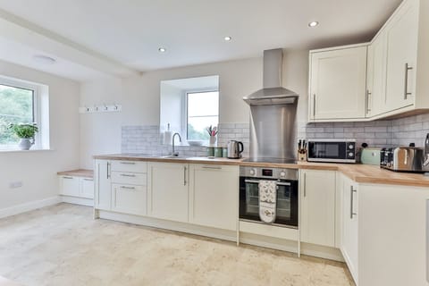 Barn Owl's Hollow Apartment in England