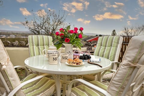 Happy & Wholesome Apartment in Craven District