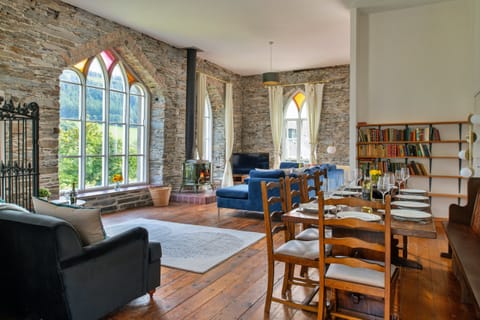 Mountain Chapel Apartment in Wales