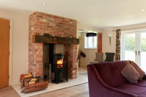 Sage the Owl Apartment in Amber Valley