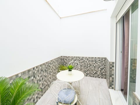 Changing Moods of Málaga Apartment in Alhaurín el Grande