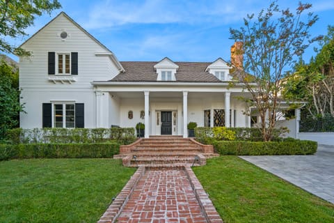 Beverly Hills Blue Apartment in West Hollywood