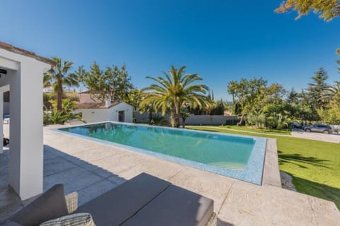 Crystal Vision Apartment in Marbella