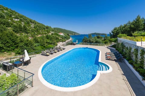 Edge of the Water Escape Apartment in Dubrovnik-Neretva County